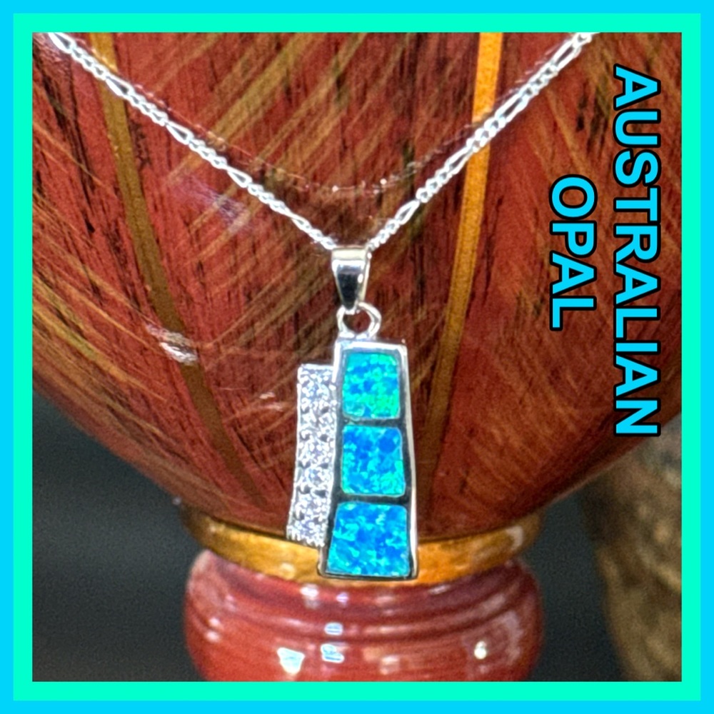 NWT ~ FIREY AUSTRALIAN OPAL PENDANT - Picture 4 of 9